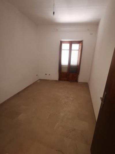 Image No.21-3 Bed Townhouse for sale