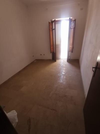 Image No.26-3 Bed Townhouse for sale