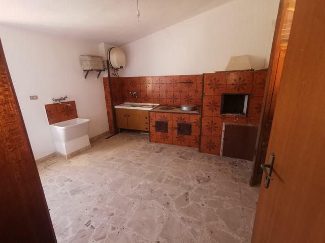 Image No.34-3 Bed Townhouse for sale