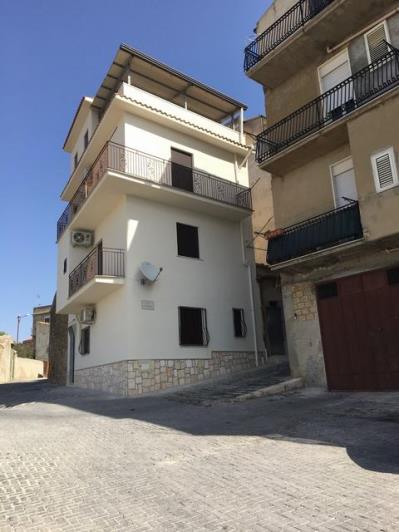 Image No.7-Maison de ville de 3 chambres à vendre à Cianciana