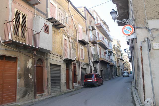Image No.1-Maison de ville de 3 chambres à vendre à Cianciana