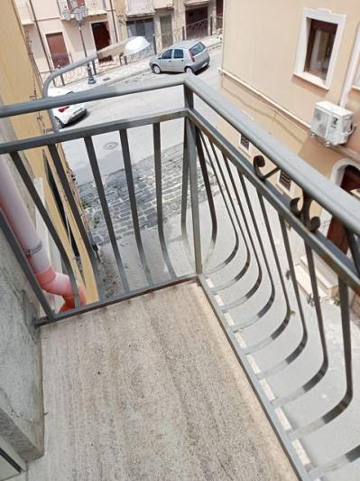 Image No.2-3 Bed Townhouse for sale