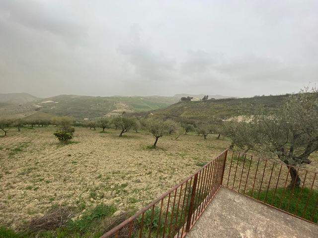 Image No.8-1 Bed Country House for sale