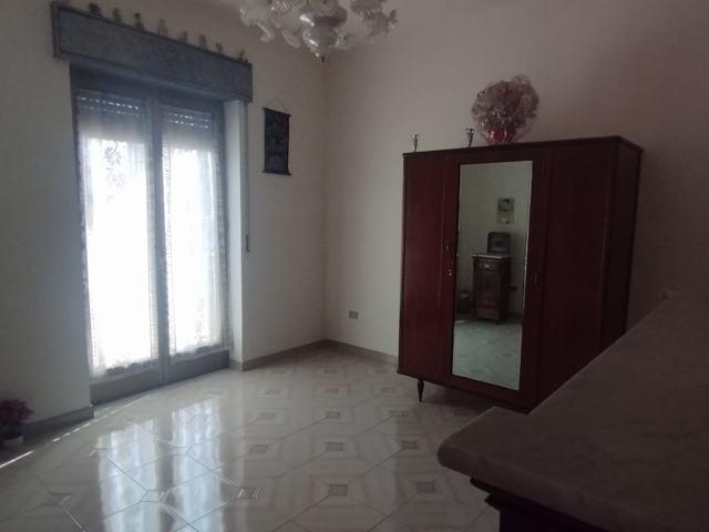 Image No.12-2 Bed House for sale