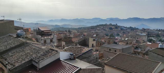 Image No.7-3 Bed Townhouse for sale