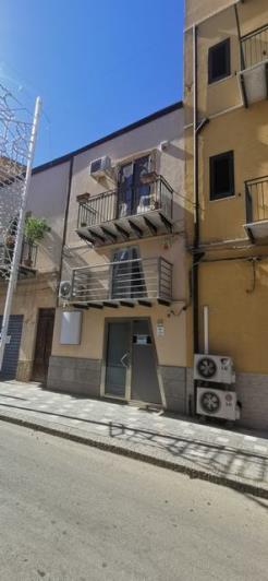 Image No.1-1 Bed House for sale