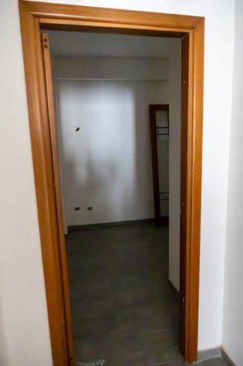 Image No.12-2 Bed Townhouse for sale