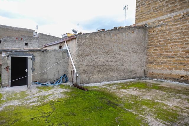 Image No.21-2 Bed Townhouse for sale