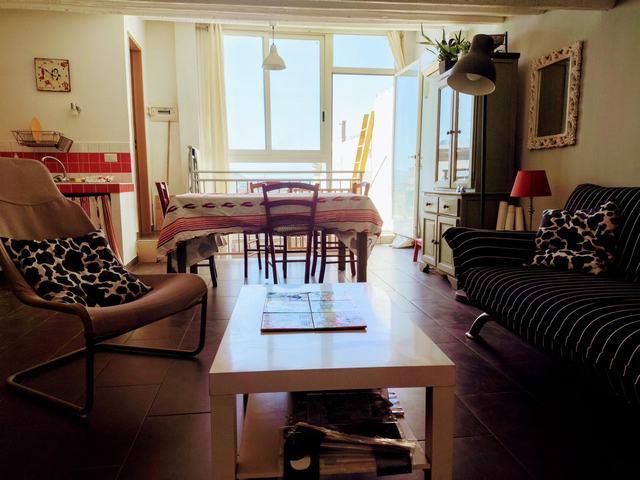 Image No.17-2 Bed Townhouse for sale