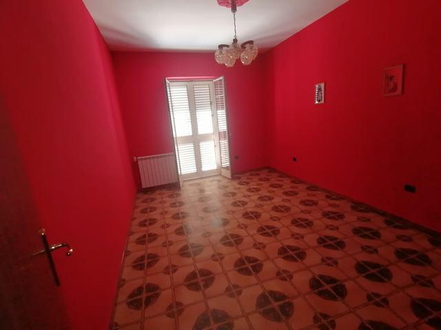 Image No.12-3 Bed Townhouse for sale