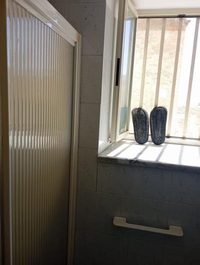 Image No.33-2 Bed Townhouse for sale