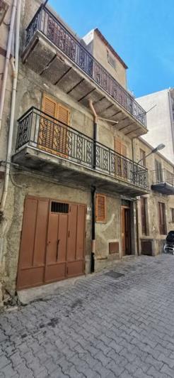 Image No.1-Maison de ville de 3 chambres à vendre à Cianciana