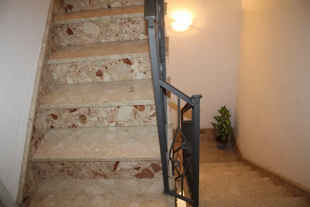 Image No.9-2 Bed House for sale