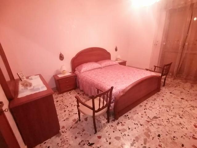 Image No.14-3 Bed Townhouse for sale