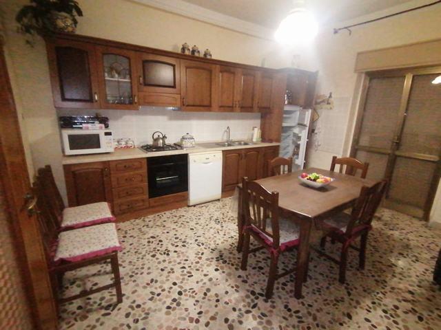 Image No.18-3 Bed Townhouse for sale