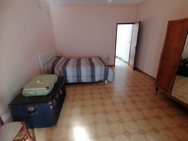 Image No.11-2 Bed Townhouse for sale