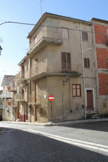 Image No.16-3 Bed Townhouse for sale