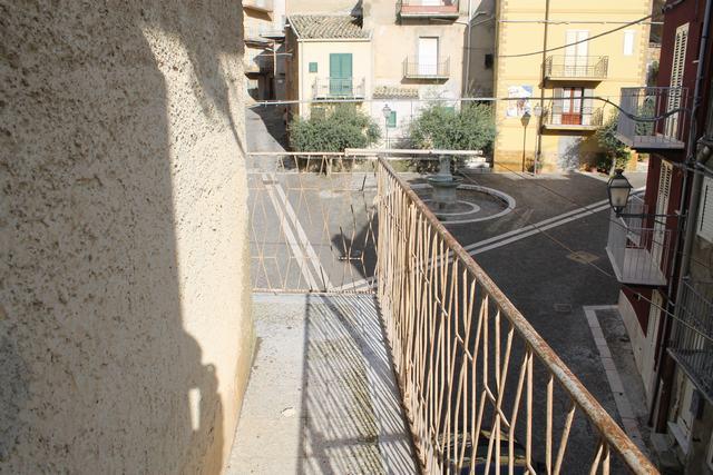 Image No.21-3 Bed Townhouse for sale