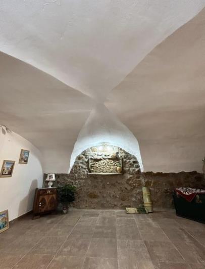 Image No.10-3 Bed Townhouse for sale