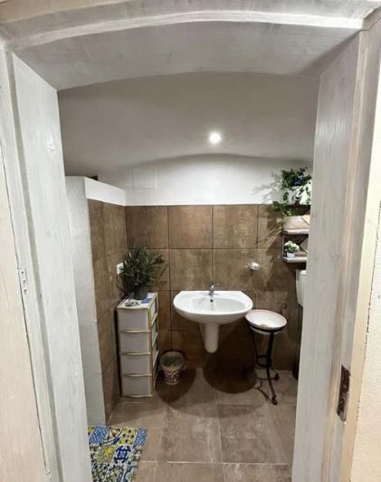 Image No.12-3 Bed Townhouse for sale