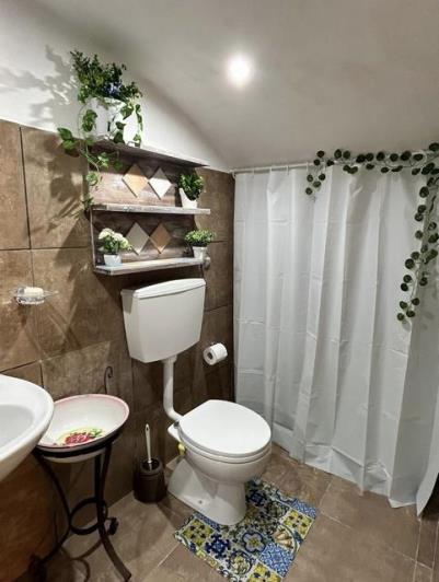 Image No.13-3 Bed Townhouse for sale