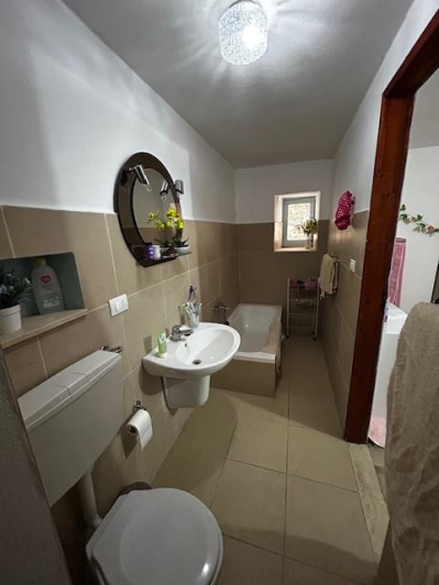 Image No.16-3 Bed Townhouse for sale