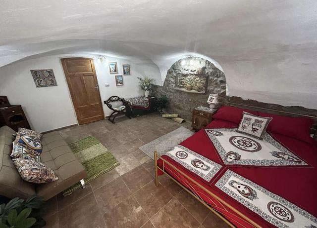 Image No.20-3 Bed Townhouse for sale