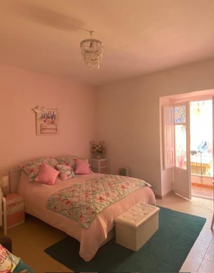 Image No.25-3 Bed Townhouse for sale