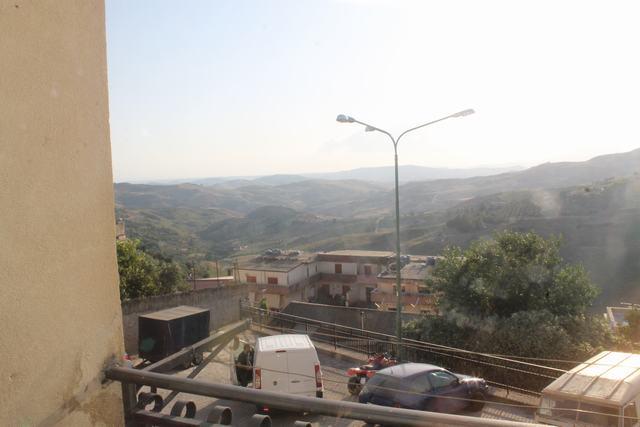 Image No.3-3 Bed Townhouse for sale