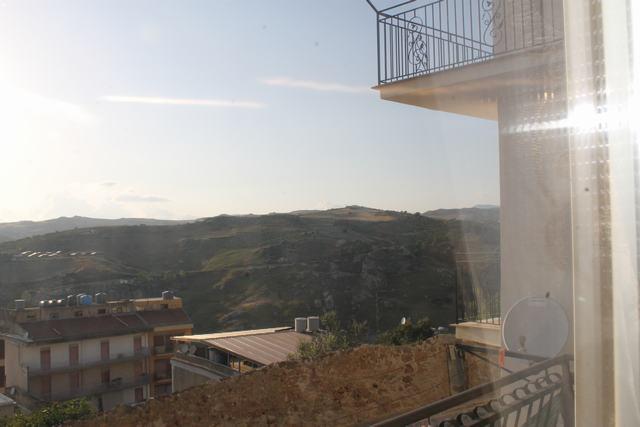 Image No.4-3 Bed Townhouse for sale