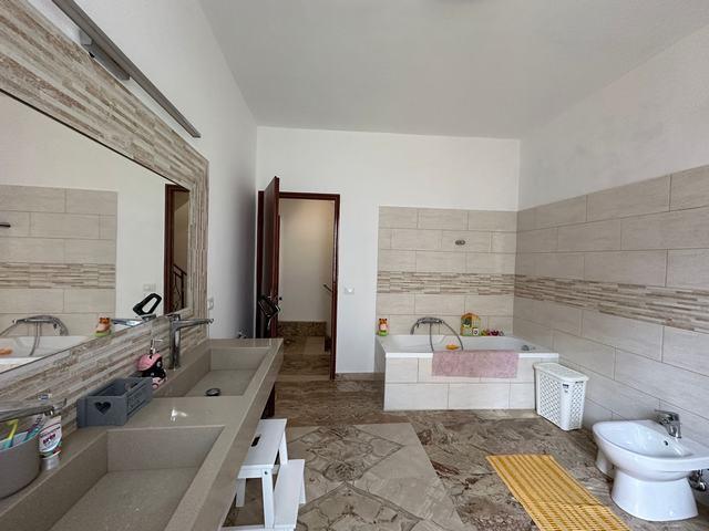 Image No.43-3 Bed Townhouse for sale