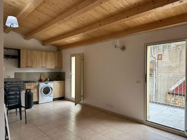 Image No.50-3 Bed Townhouse for sale