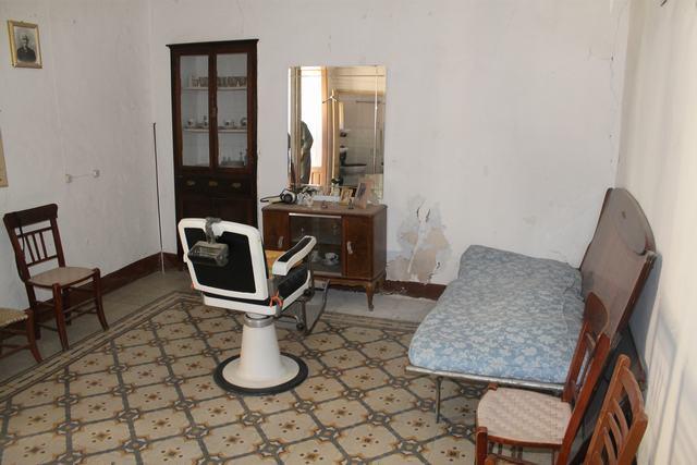 Image No.7-2 Bed House for sale