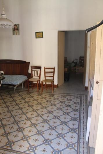 Image No.8-2 Bed House for sale