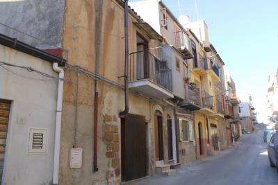 1 - Cianciana, House