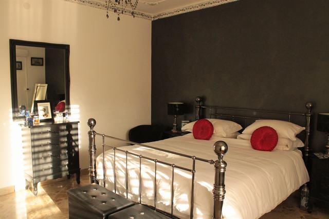 Image No.18-3 Bed Apartment for sale