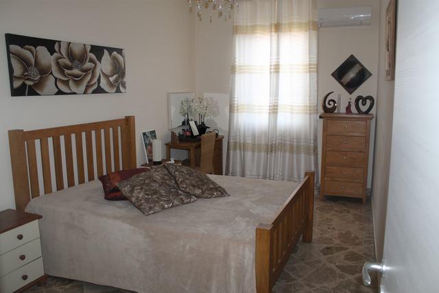 Image No.27-3 Bed Apartment for sale