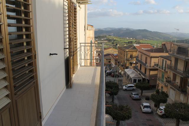 Image No.35-3 Bed Apartment for sale