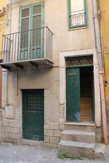Image No.3-2 Bed Townhouse for sale