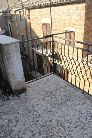 Image No.4-2 Bed Townhouse for sale
