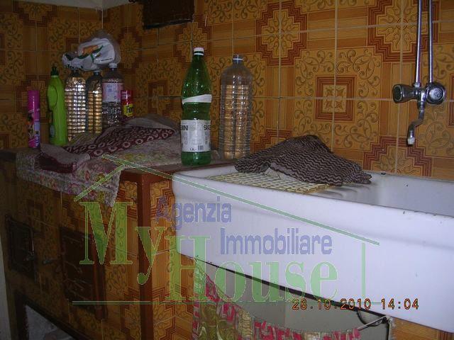 Image No.8-2 Bed Townhouse for sale