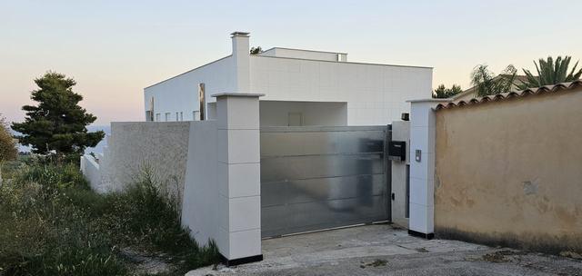 Image No.8-8 Bed Villa for sale