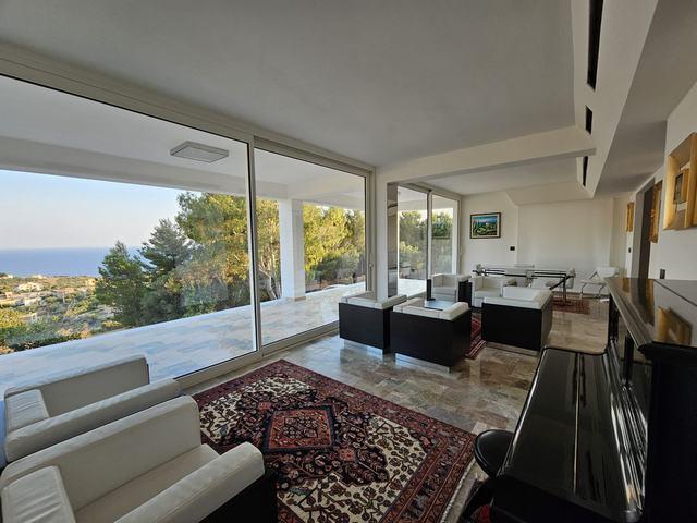 Image No.22-8 Bed Villa for sale