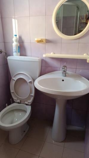Image No.8-1 Bed House for sale
