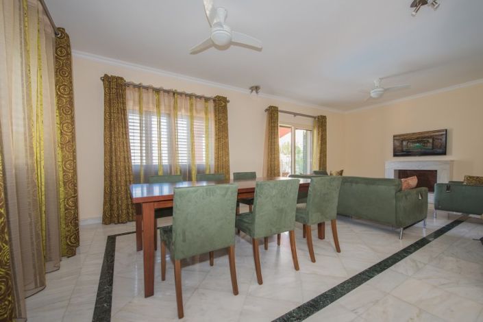 Image No.10-5 Bed Villa for sale