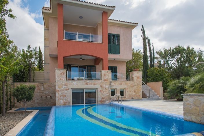 Image No.2-5 Bed Villa for sale