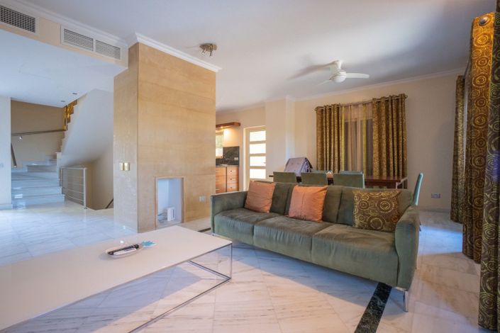 Image No.4-Villa de 5 chambres à vendre à Lachi