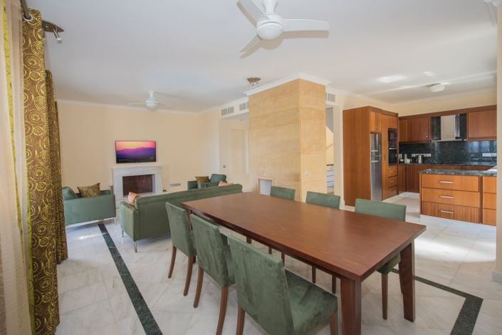 Image No.9-5 Bed Villa for sale