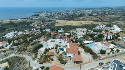 5 Bed Villa for sale