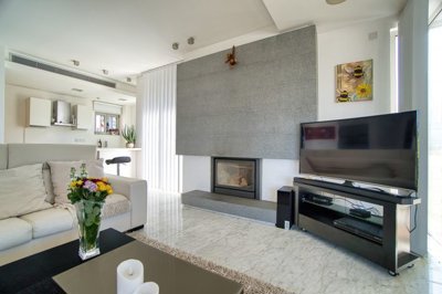 Detached Villa For Sale  in  Latchi